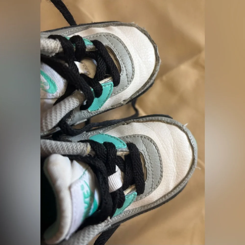 Nike Toddler Gray, White, and Teal‎ Sneakers Air Max 90